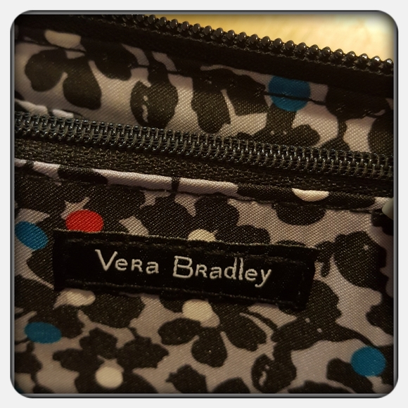 Vera Bradley RFID Wristlet Winter Patchwork - Picture 8 of 8